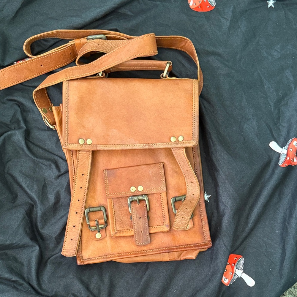 Vintage Stylish Tan Leather Bag